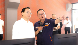 四川省總工會(huì)黨組成員、經(jīng)審委主任張開(kāi)鋒一行到四川德勝調(diào)研指導(dǎo)安全生產(chǎn)工作